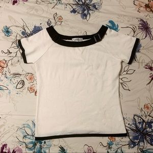 - 💜 VTG Y2K White and Black Knit Work Top